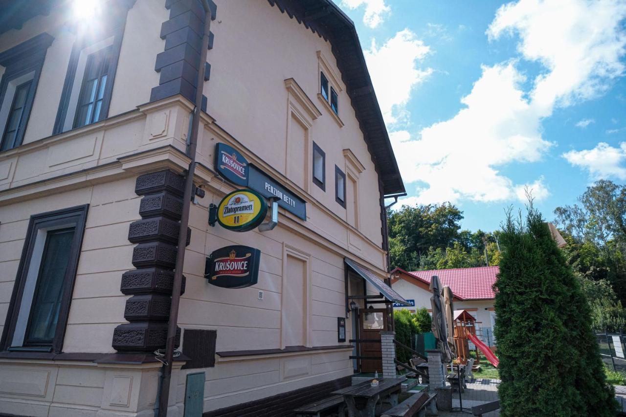 Penzion Betty Okounov Exterior foto